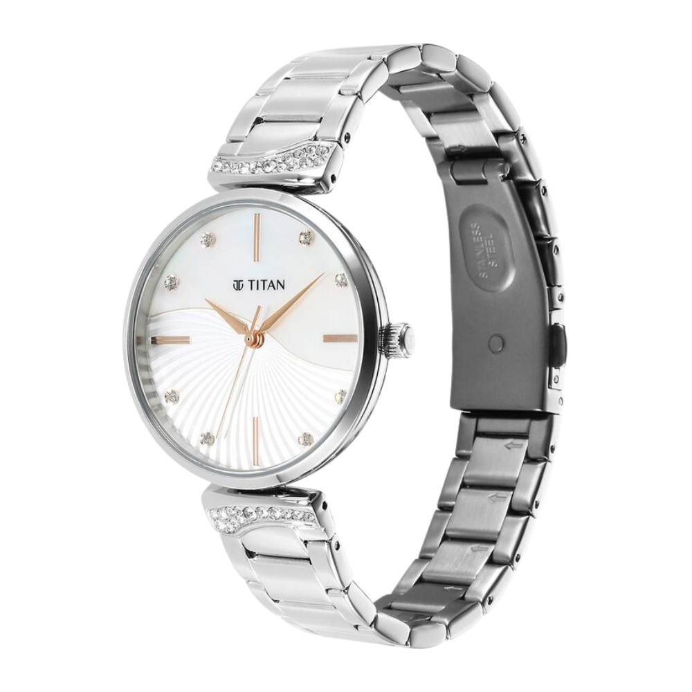 Titan 95237SM01 Women’s Watch description image