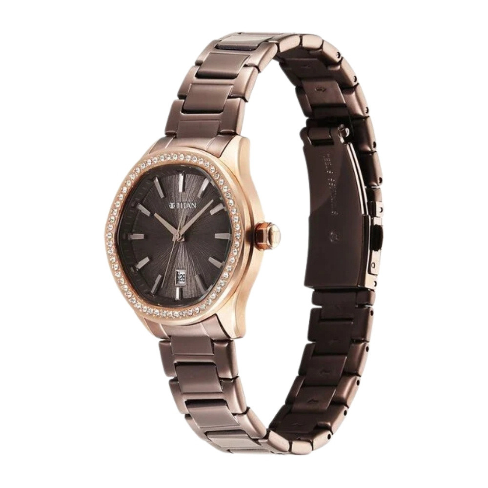 Titan 95326KM02 Watch For Women description image
